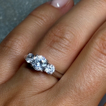 925 Sterling Silver CZ Ring Size 6.5