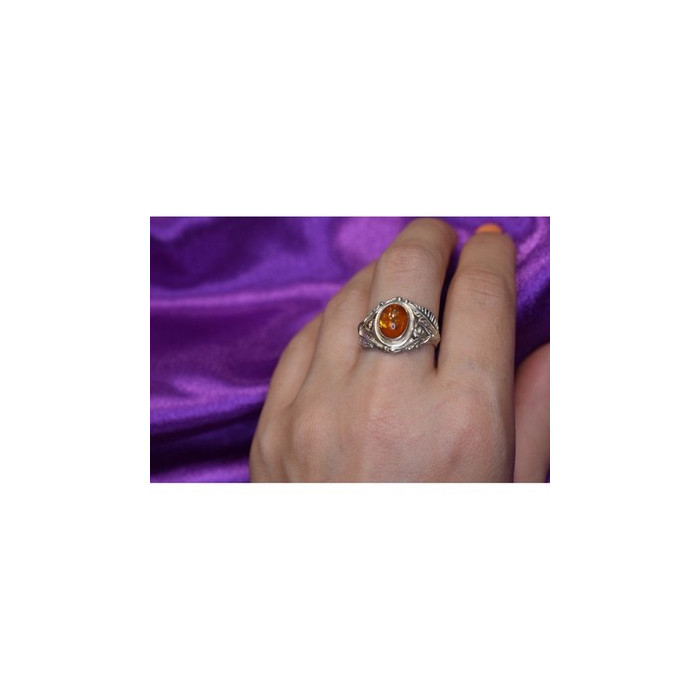 925 Sterling Silver Amber Ring Size 8.5