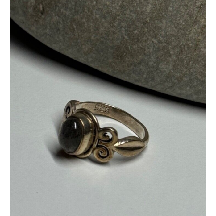 925 Sterling Silver Moonstone Ring Size 4