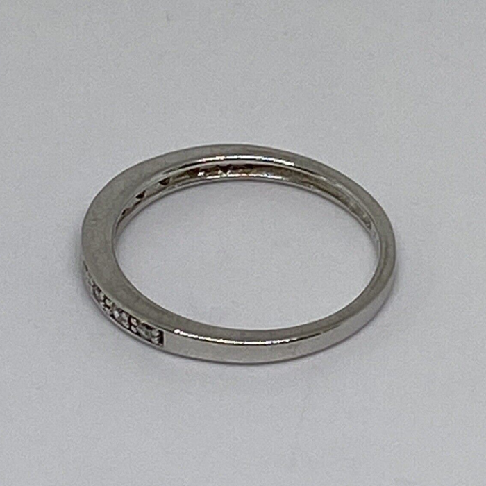925 Sterling Silver CZ Ring Size 8