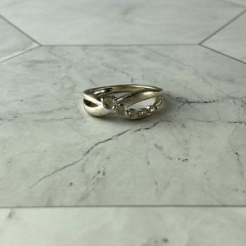 925 Sterling Silver White Topaz Ring Size 7