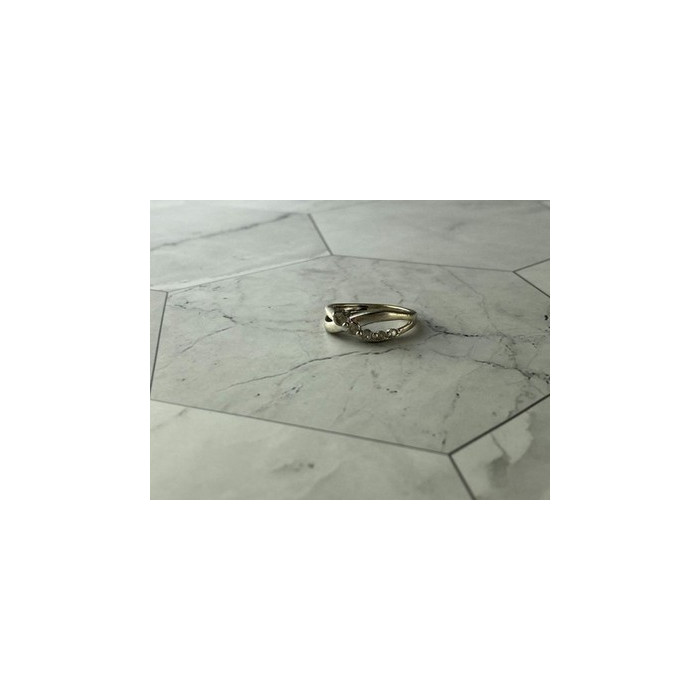 925 Sterling Silver White Topaz Ring Size 7