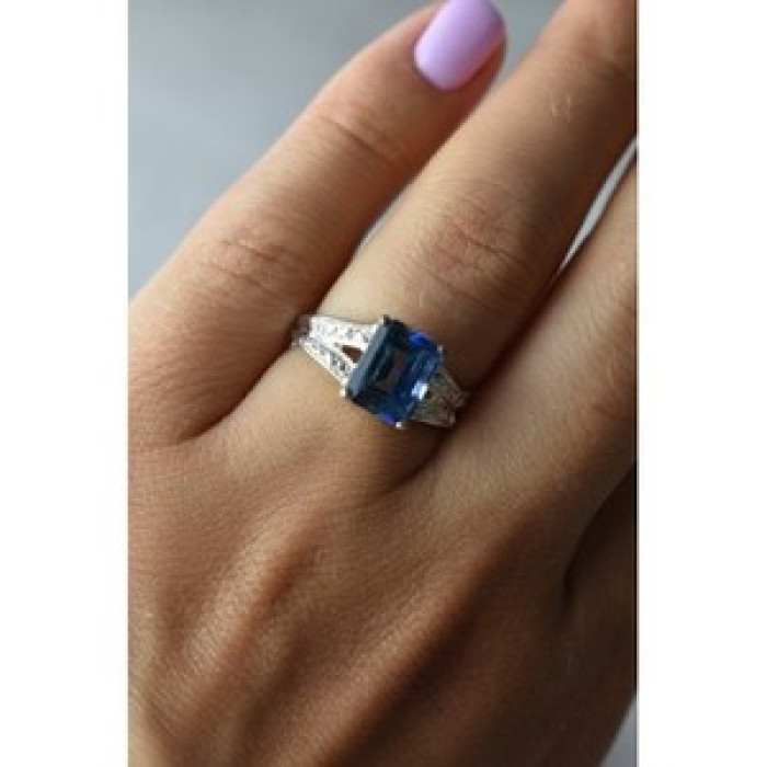 925 Sterling Silver Blue Spinel Ring Size 6.5