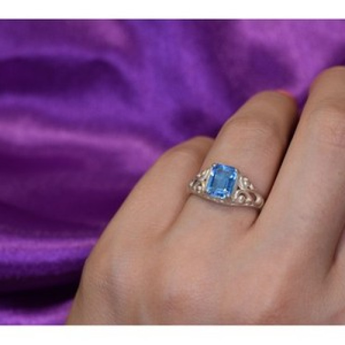 925 Sterling Silver Blue Topaz Openwork Ring Size 6.5