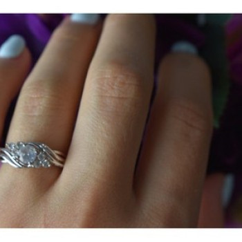 925 Sterling Silver White Topaz Ring Size 6.5