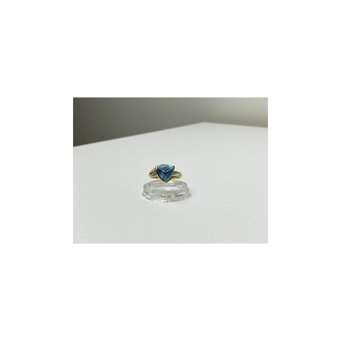 10K YELLOW GOLD TOPAZ & DIAMONDS RING SIZE 7