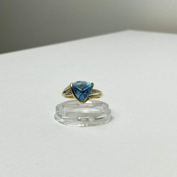 10K Yellow Gold Topaz & Diamonds Ring Size 7