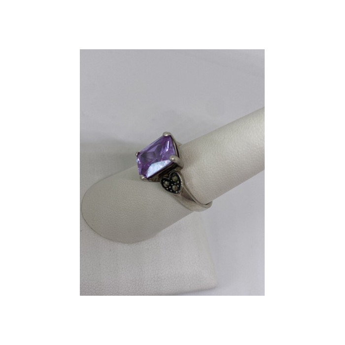 925 Sterling Silver Ring With CZ Size 8