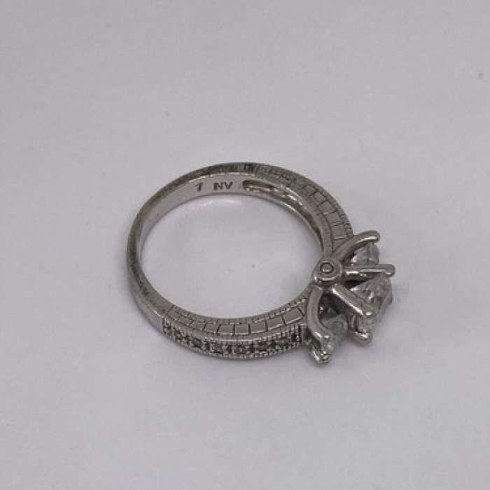925 Sterling Silver CZ Ring Size 7