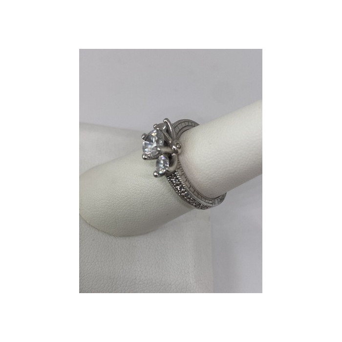 925 Sterling Silver Ring With CZ Size 7