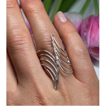 925 Sterling Silver Ring Size 7.5