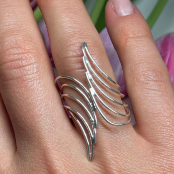 925 Sterling Silver Ring Size 7.5