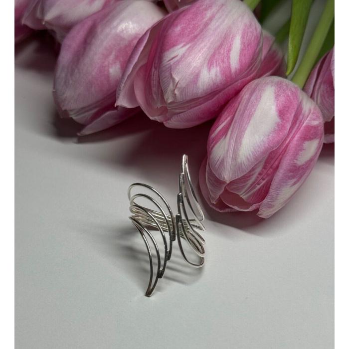 925 Sterling Silver Ring Size 7.5