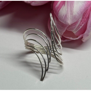 925 Sterling Silver Ring Size 7.5