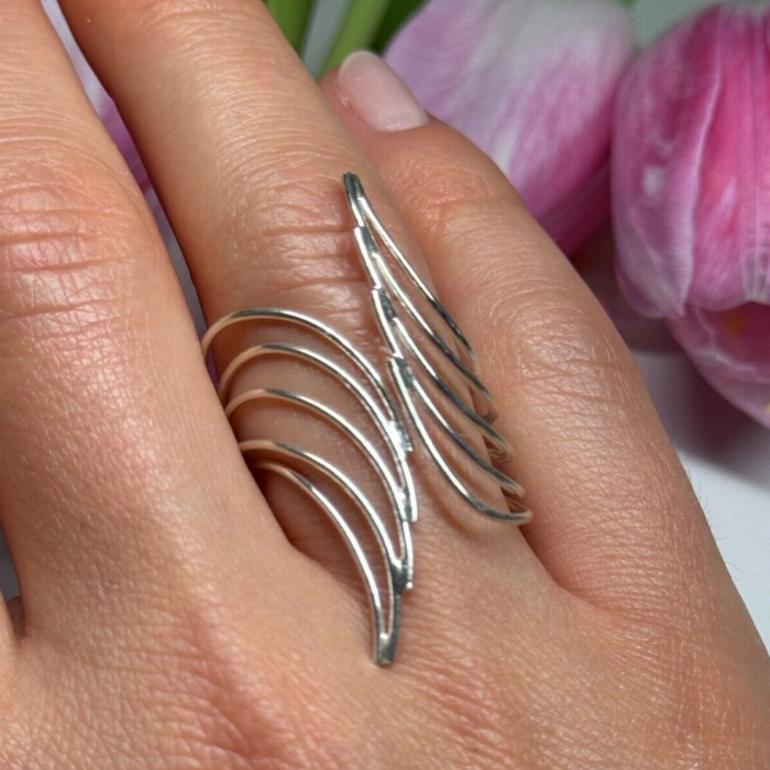925 Sterling Silver Ring Size 7.5