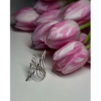 925 Sterling Silver Ring Size 7.5