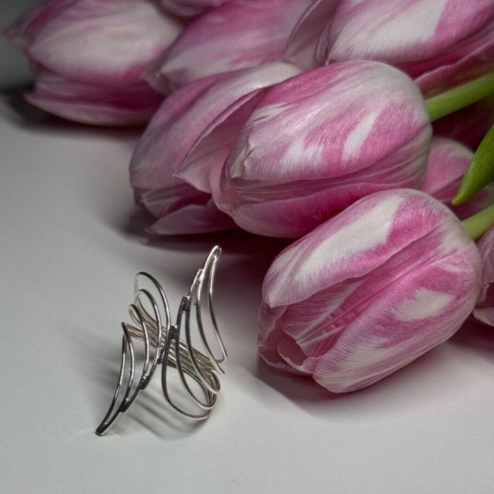 925 Sterling Silver Ring Size 7.5