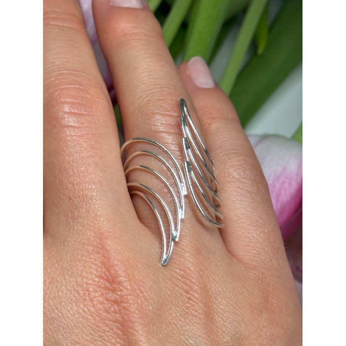 925 Sterling Silver Ring Size 7.5