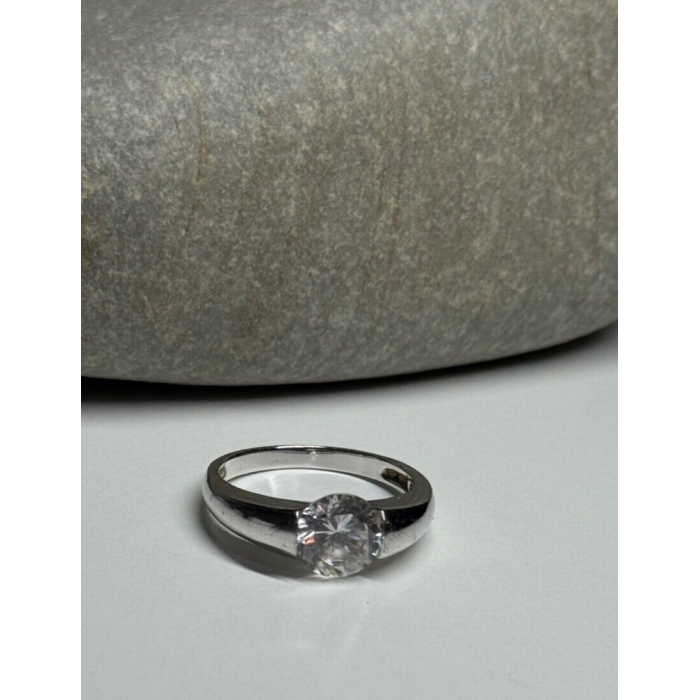 925 Sterling Silver CZ Ring Size 7.5