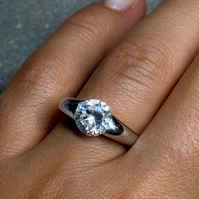 925 Sterling Silver CZ Ring Size 7.5