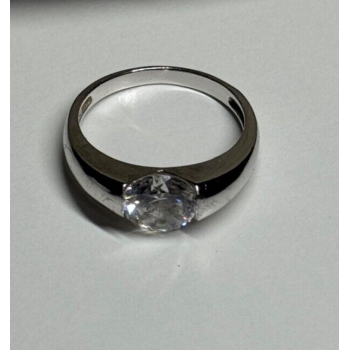 925 Sterling Silver CZ Ring Size 7.5