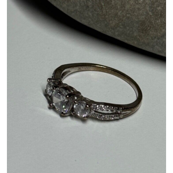 925 Sterling Silver CZ Ring Size 6.5