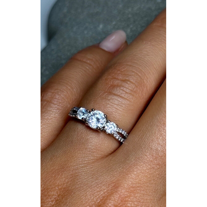 925 Sterling Silver CZ Ring Size 6.5