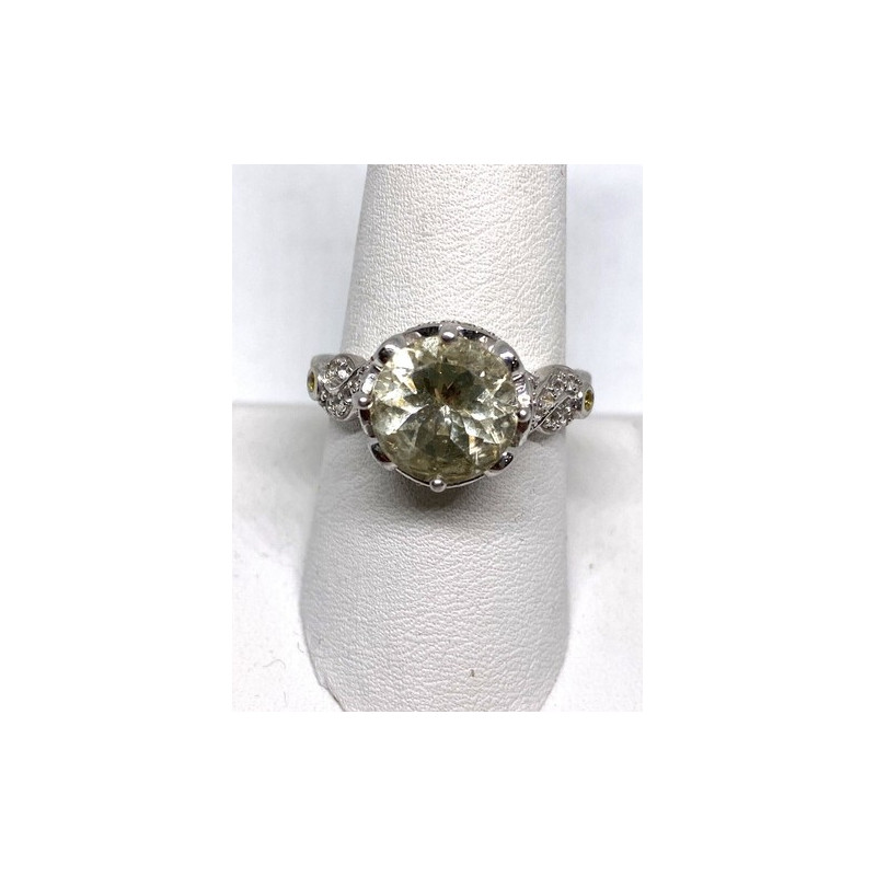 925 Sterling Silver CZ Ring Size 8.75