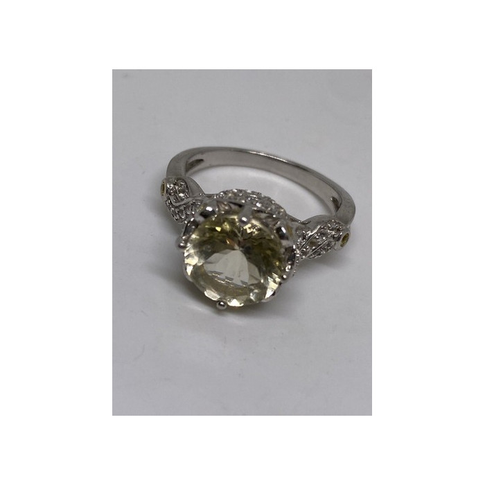 925 Sterling Silver CZ Ring Size 8.75