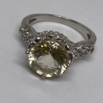 925 Sterling Silver CZ Ring Size 8.75