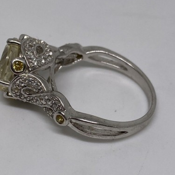925 Sterling Silver CZ Ring Size 8.75