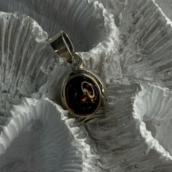 925 Sterling Silver Amber Pendant Length 0.90 Inch