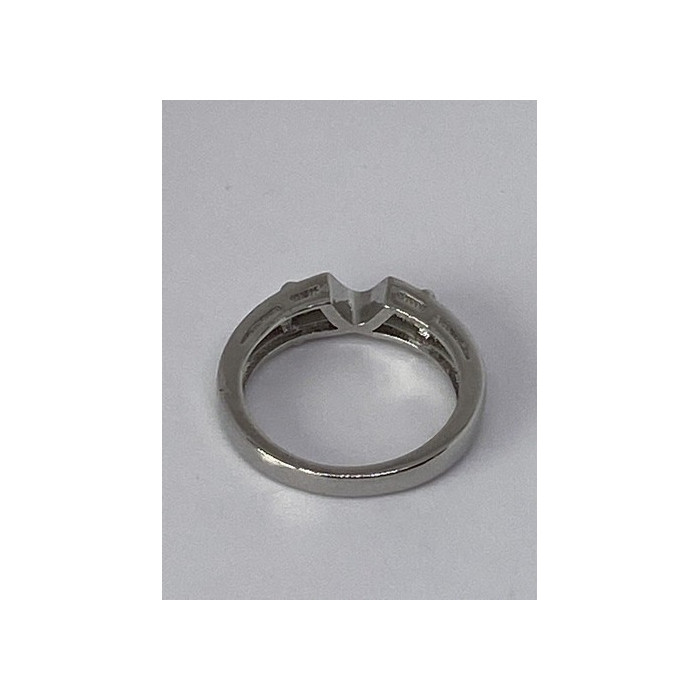 925 Sterling Silver CZ Ring Size 5.5