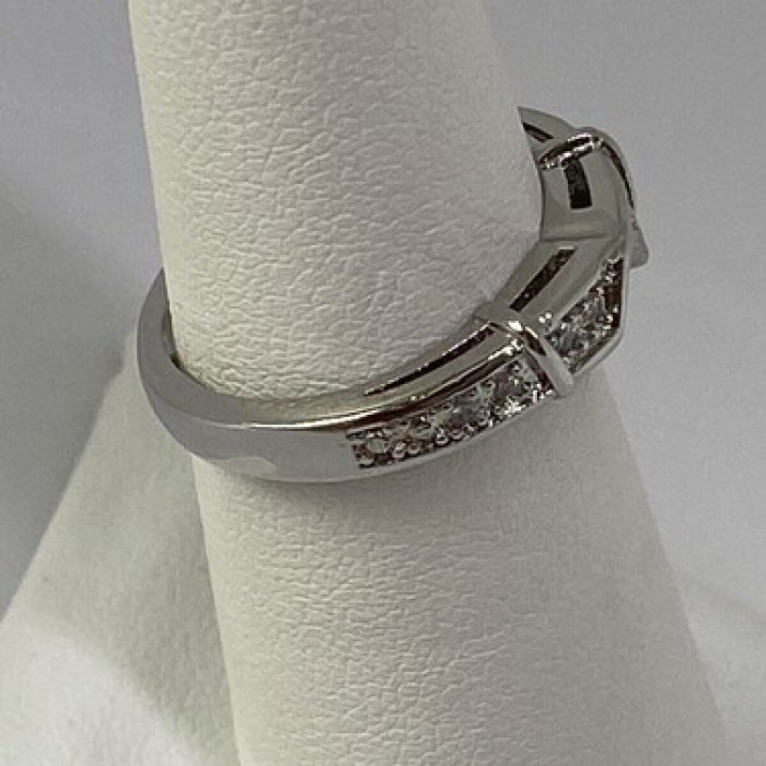 925 Sterling Silver CZ Ring Size 5.5