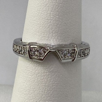 925 Sterling Silver CZ Ring Size 5.5