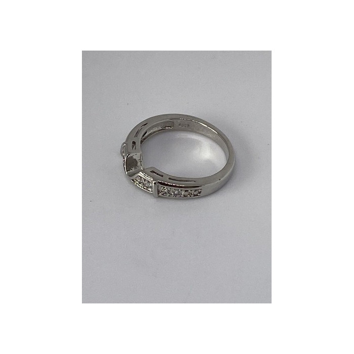 925 Sterling Silver CZ Ring Size 5.5