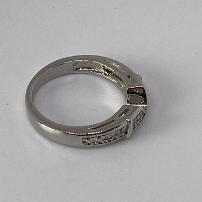 925 Sterling Silver CZ Ring Size 5.5