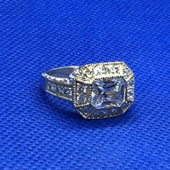 925 Sterling Silver CZ Ring Size 8.5