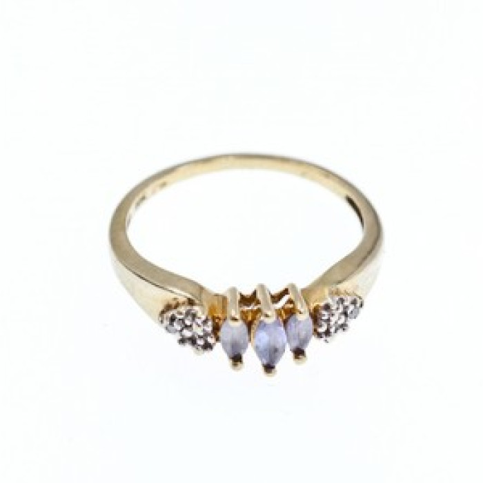 10K Yellow Gold Tanzanite & Diamonds Ring Size 7