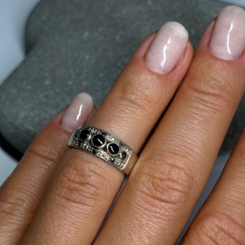 925 Sterling Silver Onyx Ring Size 5