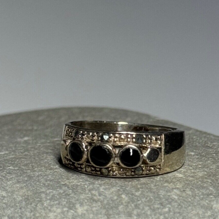 925 Sterling Silver Onyx Ring Size 5