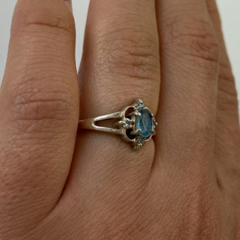 925 Sterling Silver Blue Spinel & CZ Ring Size 6.75