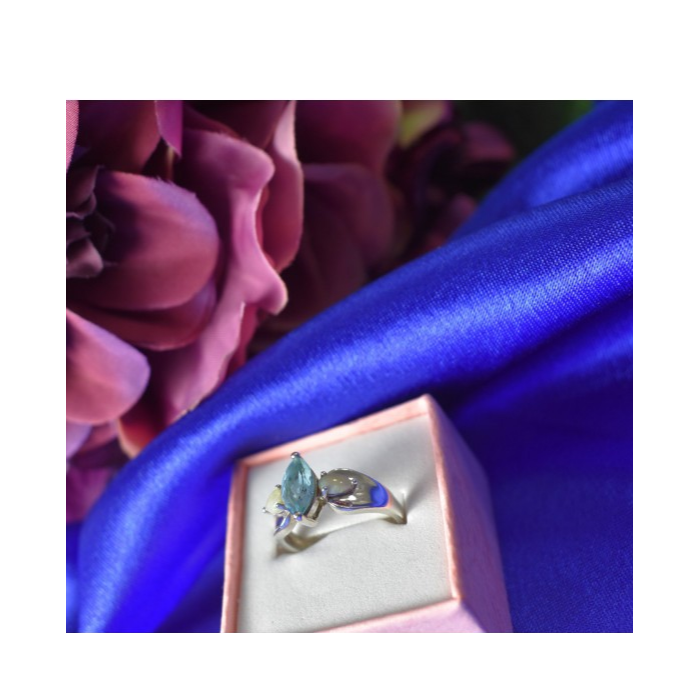 925 Sterling Silver Blue Topaz & Opal Ring Size 6.5