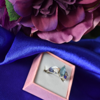 925 Sterling Silver Blue Topaz & Opal Ring Size 6.5