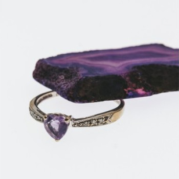 10K White Gold Amethyst & Diamonds Ring Size 8