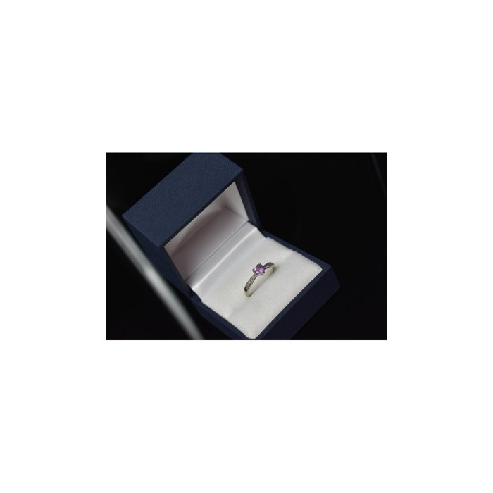 10K WHITE GOLD  AMETHYST & DIAMONDS RING SIZE 8