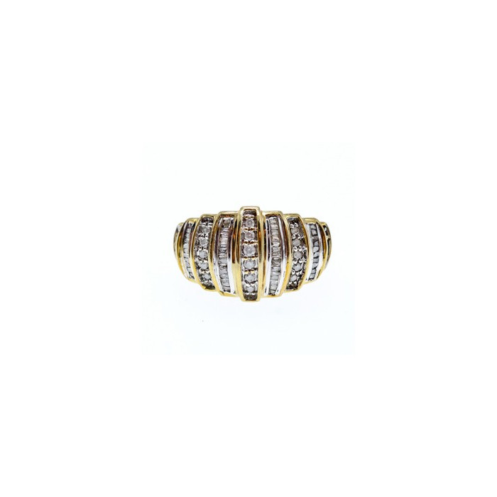 10K YELLOW GOLD DIAMONDS RING SIZE 8