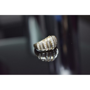 10K YELLOW GOLD DIAMONDS RING SIZE 8