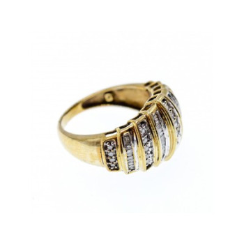 10K YELLOW GOLD DIAMONDS RING SIZE 8