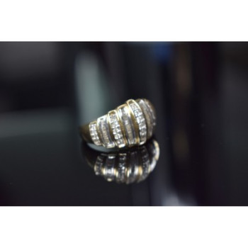 10K YELLOW GOLD DIAMONDS RING SIZE 8